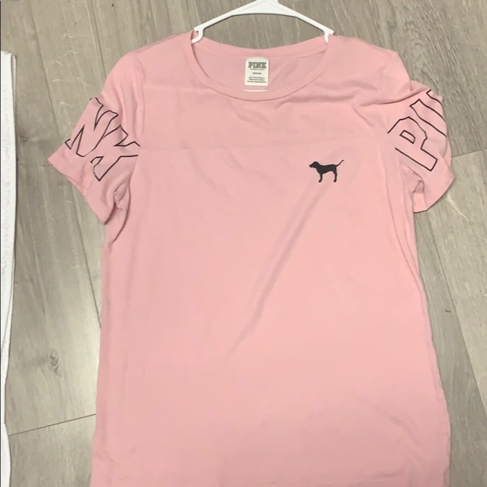 Vs pink shirt